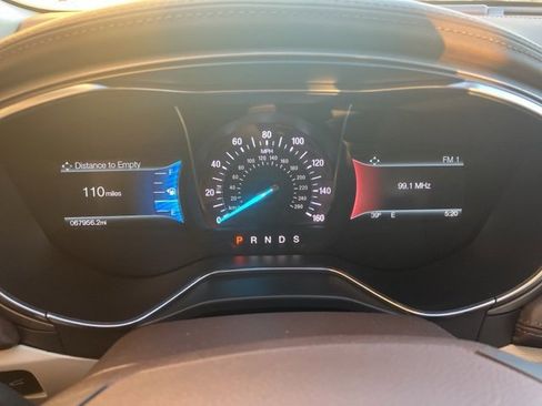 Used 2017 Ford Fusion Platinum image 9