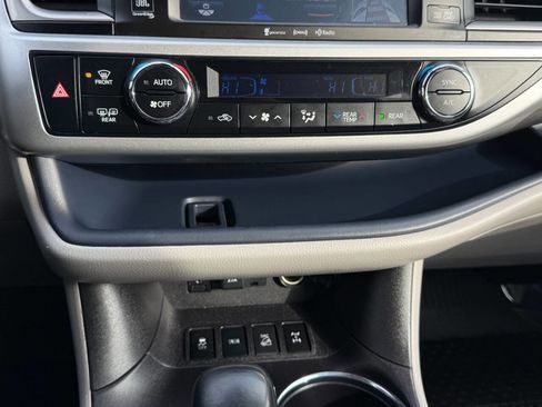 Used 2019 Toyota Highlander Limited Platinum image 56