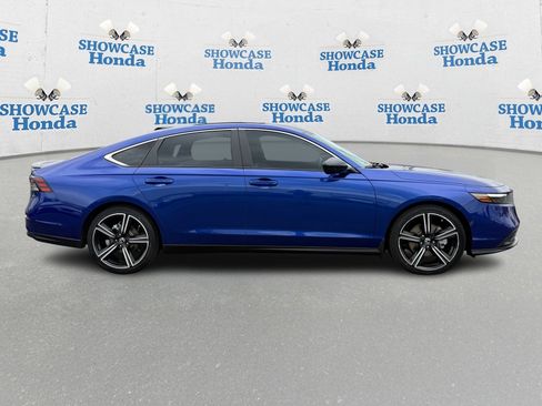Used 2023 Honda Accord Sport image 9