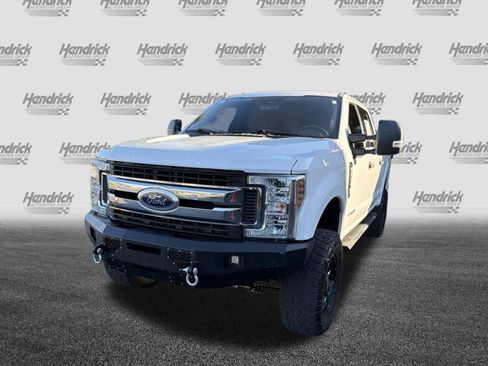 Used 2019 Ford F250 XLT w/ XLT Value Package image 6