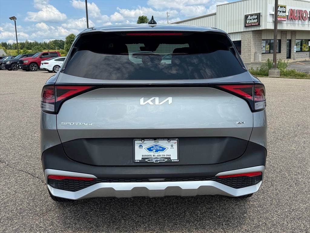 Used 2025 Kia Sportage LX AWD/4WD image 4