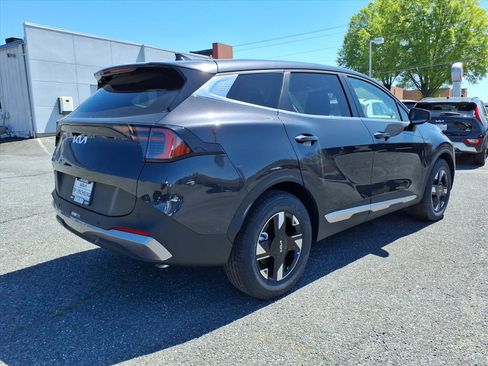 New 2026 Kia Sportage LX FWD image 4