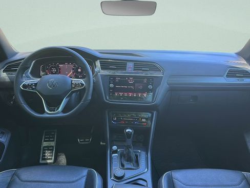 Certified 2024 Volkswagen Tiguan SEL R-Line image 13