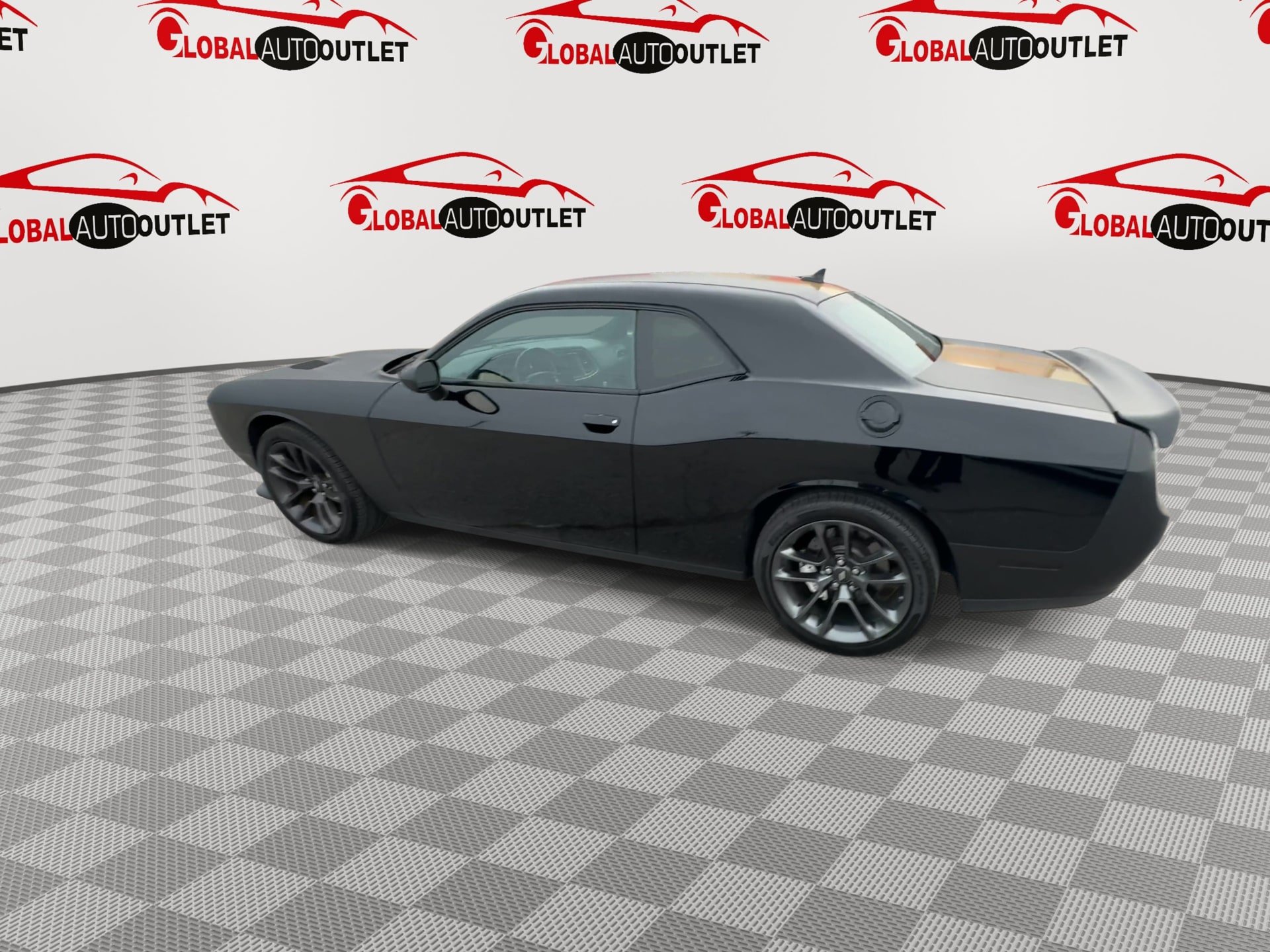 Used 2021 Dodge Challenger R/T Scat Pack RWD image 5