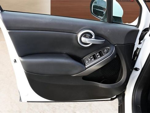 Used 2018 FIAT 500X Lounge w/ Lounge Premium Package (FWD) image 11