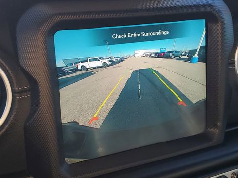 Used 2020 Jeep Gladiator Overland w/ Advanced Safety Group image 15