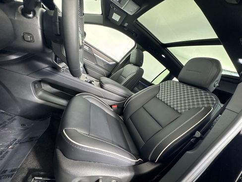 New 2026 GMC Acadia Denali w/ Super Cruise Package image 34