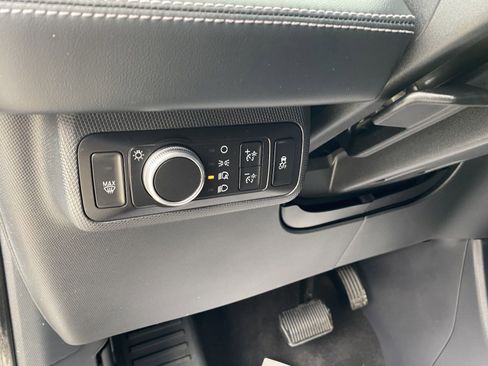 Used 2021 Ford Mustang Mach-E Select image 21