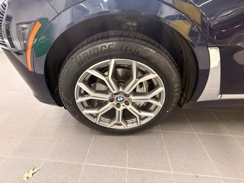 Used 2020 BMW X7 xDrive40i w/ Executive Package image 48