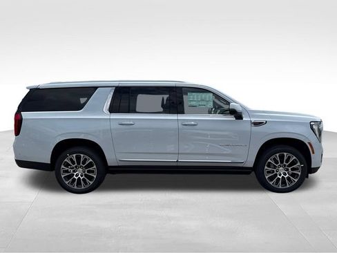 New 2026 GMC Yukon XL Denali w/ Denali Reserve Package AWD/4WD image 6