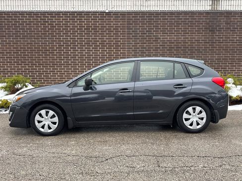 Used 2016 Subaru Impreza 2.0i image 2