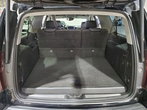 Used 2020 Chevrolet Suburban Premier image 43