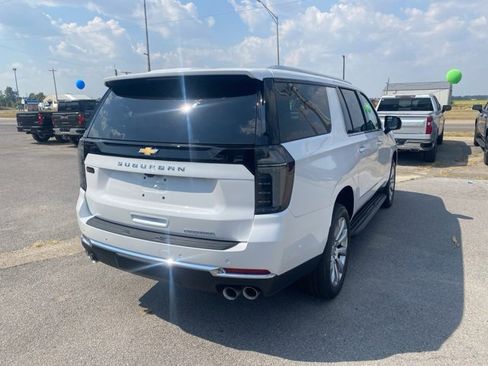 New 2025 Chevrolet Suburban Premier image 6