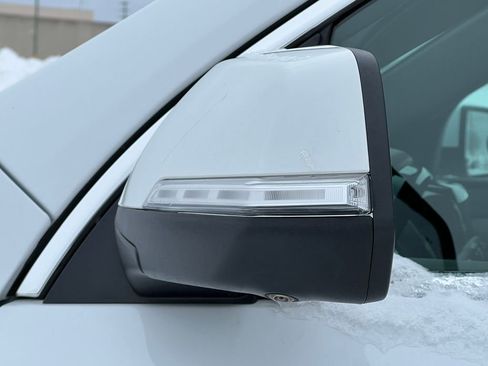 Used 2023 Chevrolet Traverse LT w/ Rear Camera Mirror Package AWD/4WD image 35