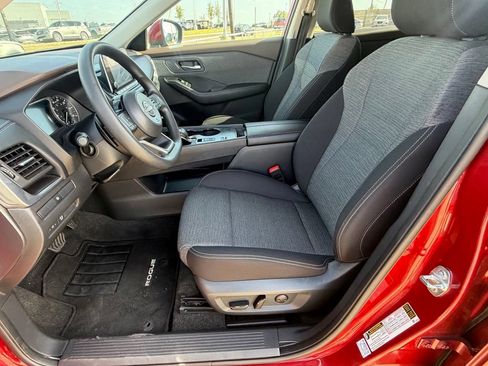 Certified 2023 Nissan Rogue SV FWD image 22