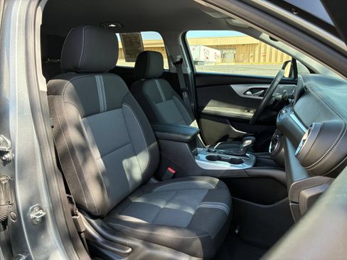 Used 2026 Chevrolet Blazer LT AWD/4WD image 37