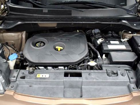 Used 2015 Kia Soul + image 7