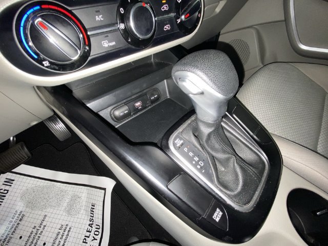 Used 2022 Kia Soul LX FWD image 19