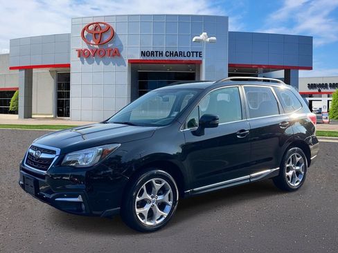 Used 2018 Subaru Forester 2.5i Touring AWD/4WD image 3
