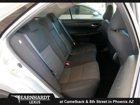 Used 2017 Toyota Camry LE FWD image 3