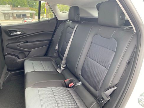 New 2026 Chevrolet Trax LT image 17