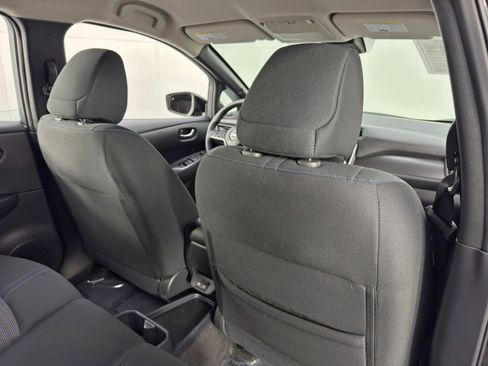 Used 2025 Nissan Leaf S image 30