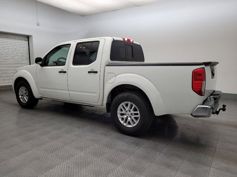 Used 2019 Nissan Frontier SV image 3