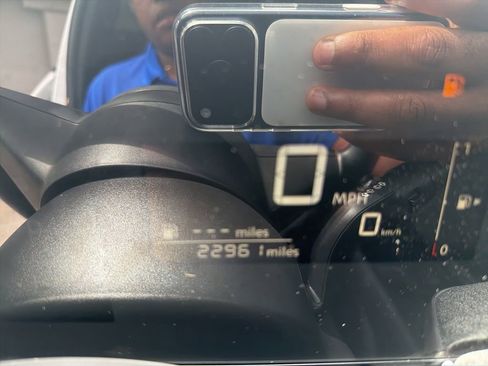 Used 2025 Nissan Kicks SV FWD image 7