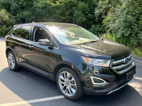 Used 2018 Ford Edge Titanium AWD/4WD image 8