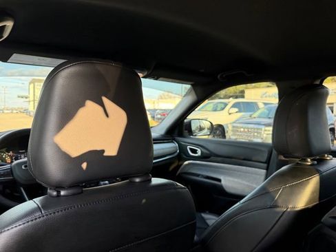 Used 2024 Jeep Compass Latitude image 27