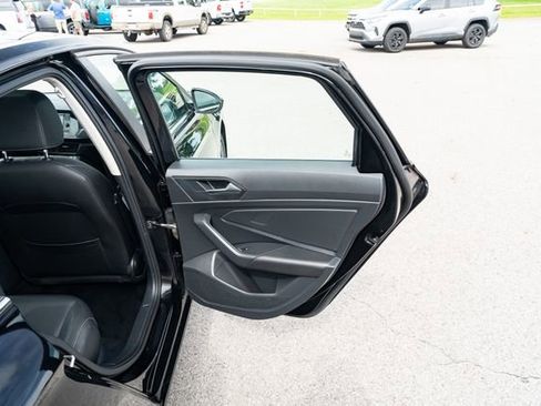 Used 2020 Volkswagen Jetta SE FWD image 15