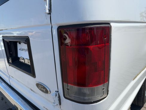 Used 2012 Ford E-350 and Econoline 350 XLT RWD image 28