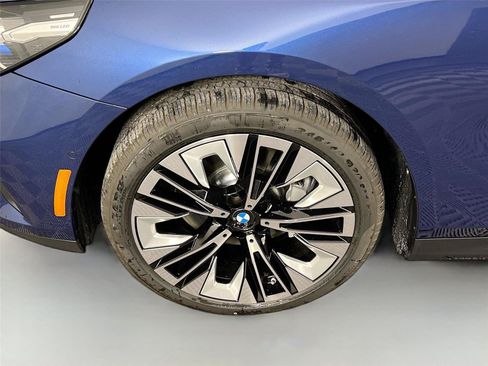 Used 2026 BMW 530i xDrive w/ Premium Package AWD/4WD image 30