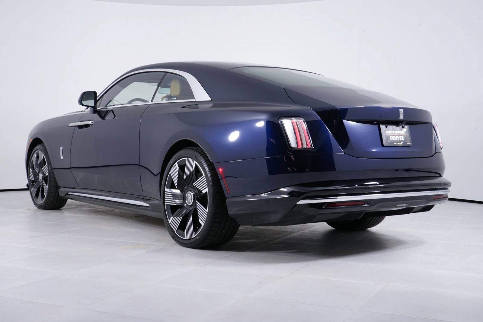 Used 2025 Rolls-Royce Spectre w/ Leather Finishing Pack AWD/4WD image 17
