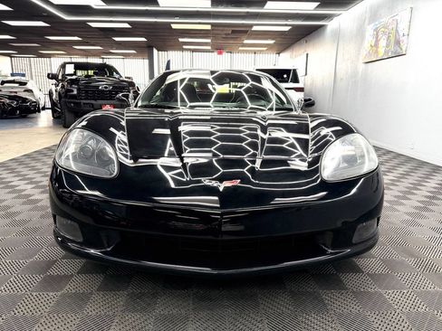 Used 2007 Chevrolet Corvette Coupe w/ Preferred Equipment Group RWD image 4
