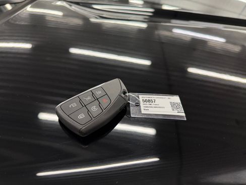 Used 2025 GMC Yukon Denali image 36