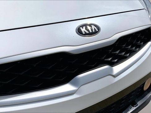 Used 2021 Kia Forte LXS FWD image 26