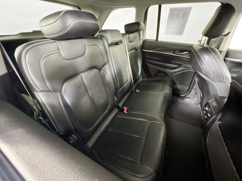 Used 2023 Jeep Grand Cherokee Limited AWD/4WD image 26