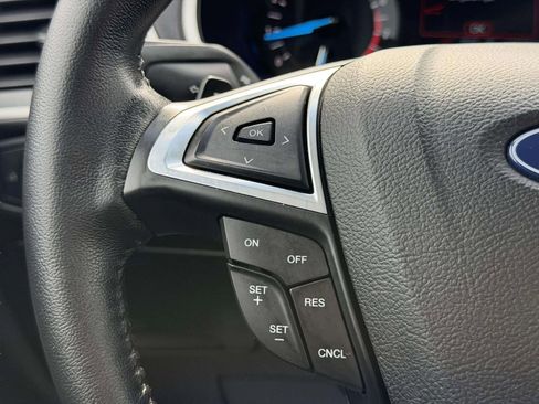 Used 2018 Ford Edge SEL AWD/4WD image 30