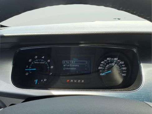 Used 2018 Ford Taurus SEL FWD image 19