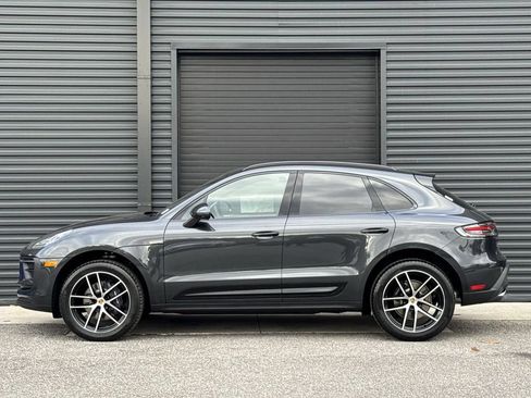 Certified 2026 Porsche Macan AWD/4WD image 2