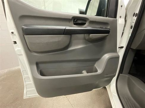 Used 2015 Nissan NV 2500 SL w/ Technology Package image 10