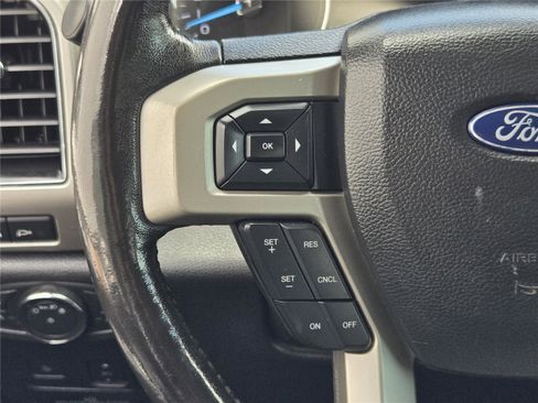 Used 2019 Ford F250 Lariat w/ Lariat Ultimate Package AWD/4WD image 28