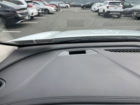 Used 2025 Buick Encore GX Preferred AWD/4WD image 33