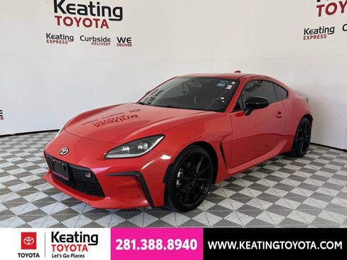 Used 2025 Toyota GR86 Premium RWD image 9
