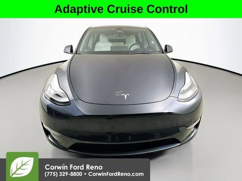 Used 2024 Tesla Model Y Long Range AWD/4WD image 2