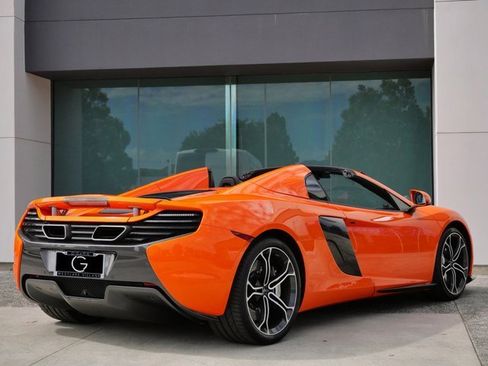 Used 2015 McLaren 650S Spider image 4