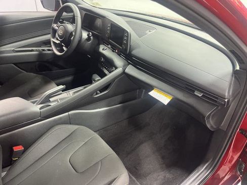 New 2025 Hyundai Elantra Sport image 23