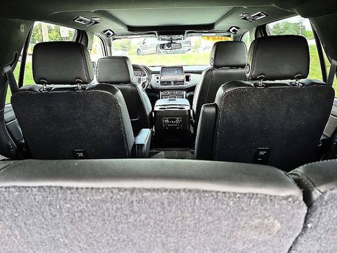 Used 2021 Chevrolet Tahoe LT w/ LT Signature Plus Package AWD/4WD image 31