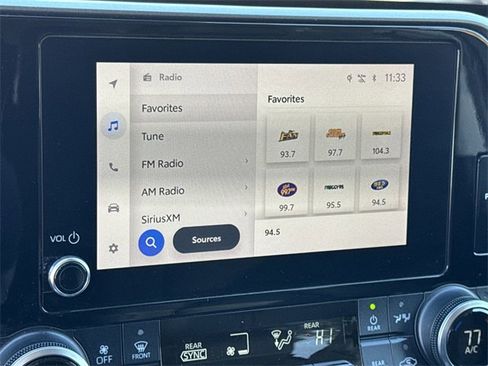 Used 2023 Toyota Highlander XLE image 31